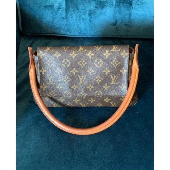 **SOLD** Louis Vuitton Mini Looping Bag - Picture 2 of 11